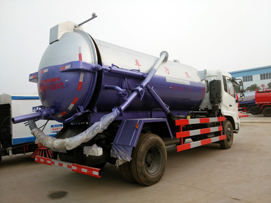 东风天锦10方吸污车